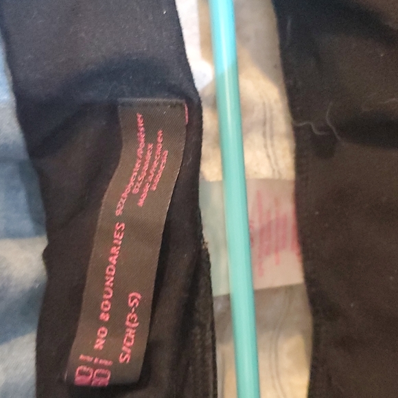 Small pink and black with pockets - Picture 2 of 6